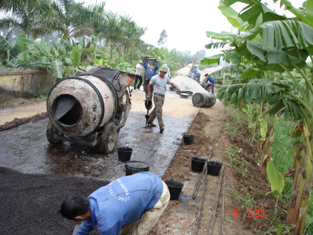 Sử dụng bê tông nhựa nguội thi công mặt đường giao thông nông thôn